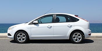 Ford Focus Weiß - Mietwagen - KALAMAKI HOLIDAYS